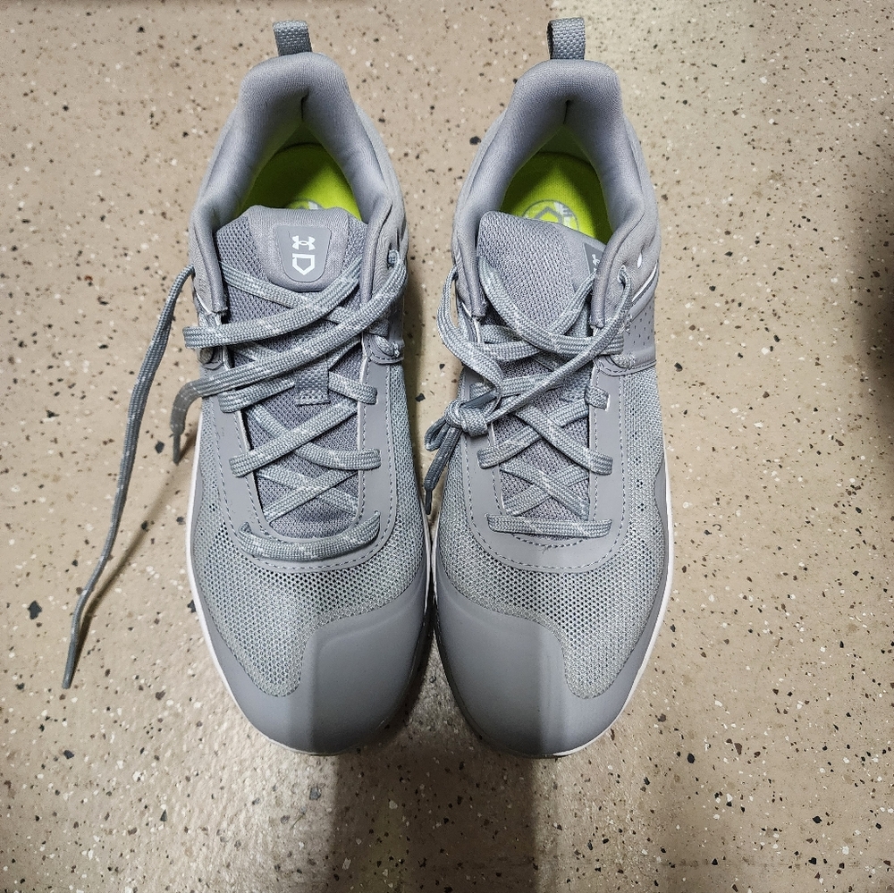 Under Armour Men's Gray Athletic Sneakers